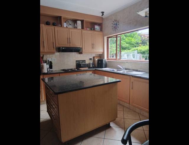 5 BEDROOM HOUSE FOR SALE IN WIDENHAM